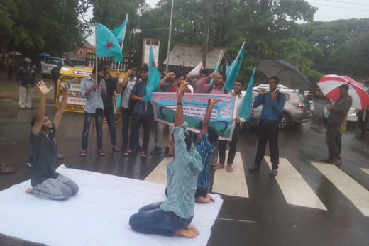 CFI staged protest against chanting mantras 3
